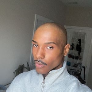 Meet your Posher, Devin